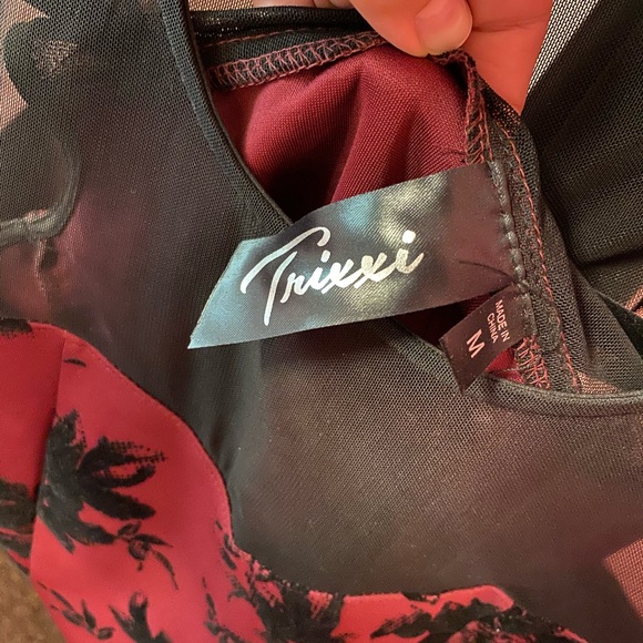 Formal Dress - Picture 4 of 5